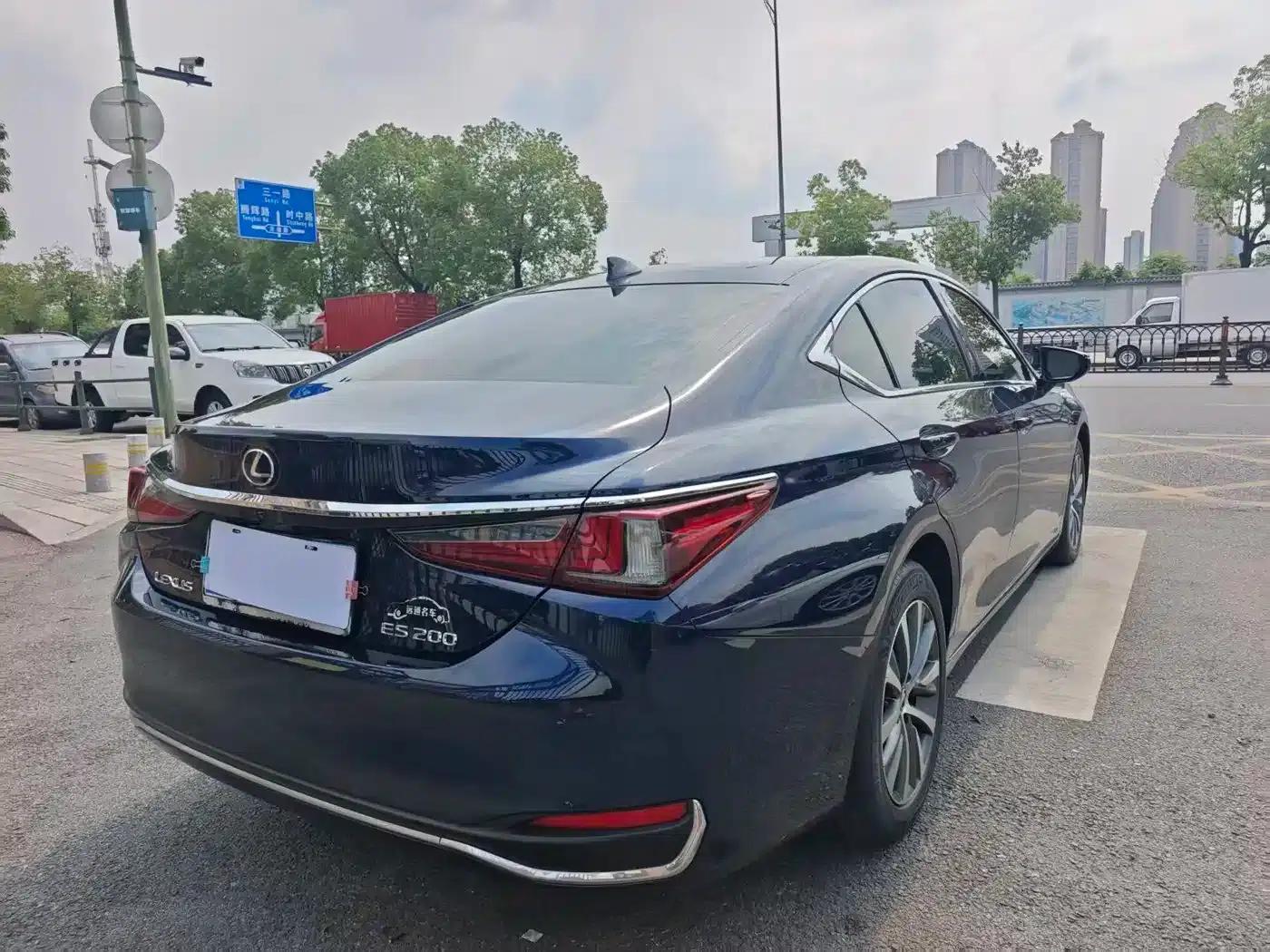 Lexus ES 2021 Model 200 Premium Edition — миниатюра 6