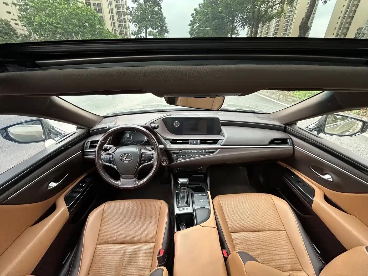 Lexus ES 2020 200 Excellence Edition — миниатюра 6