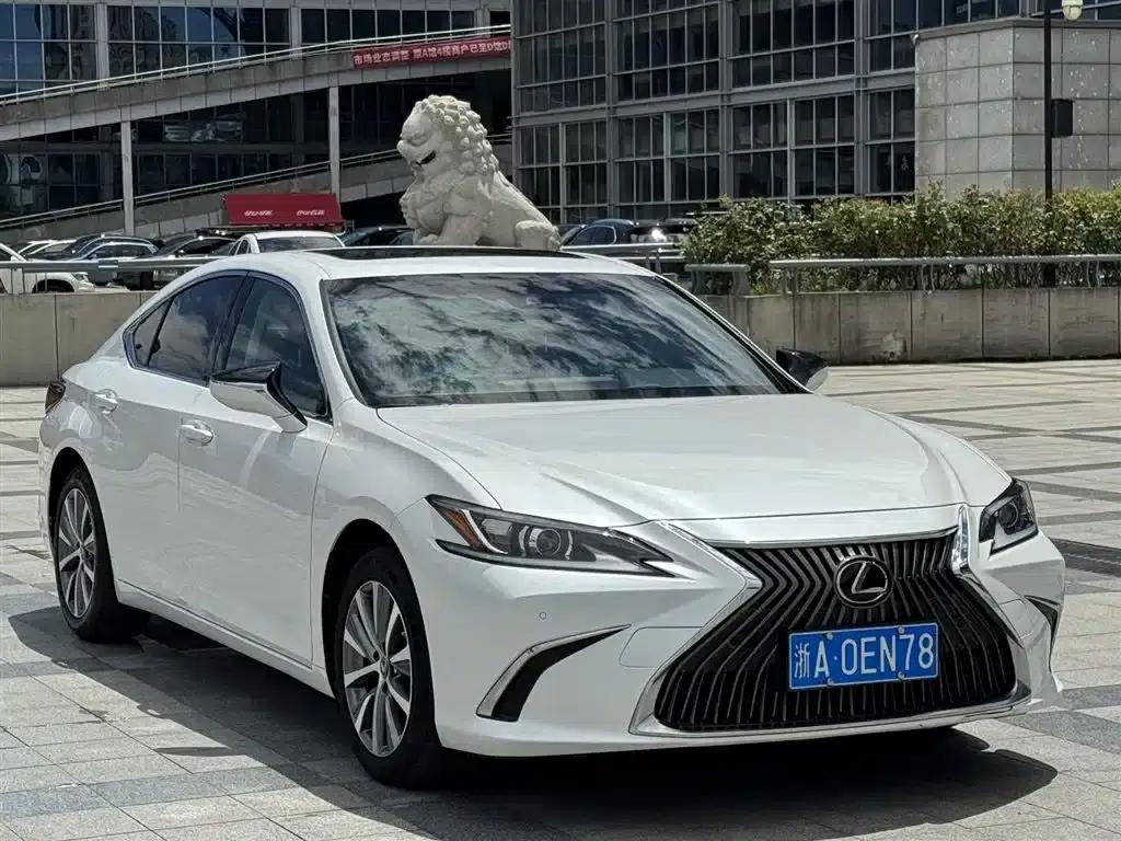 Lexus ES 2020 200 Excellence Edition — миниатюра 3