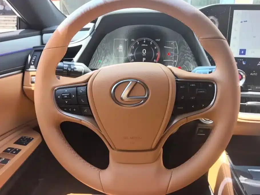 Lexus ES 2025 200 Premium Edition — миниатюра 15