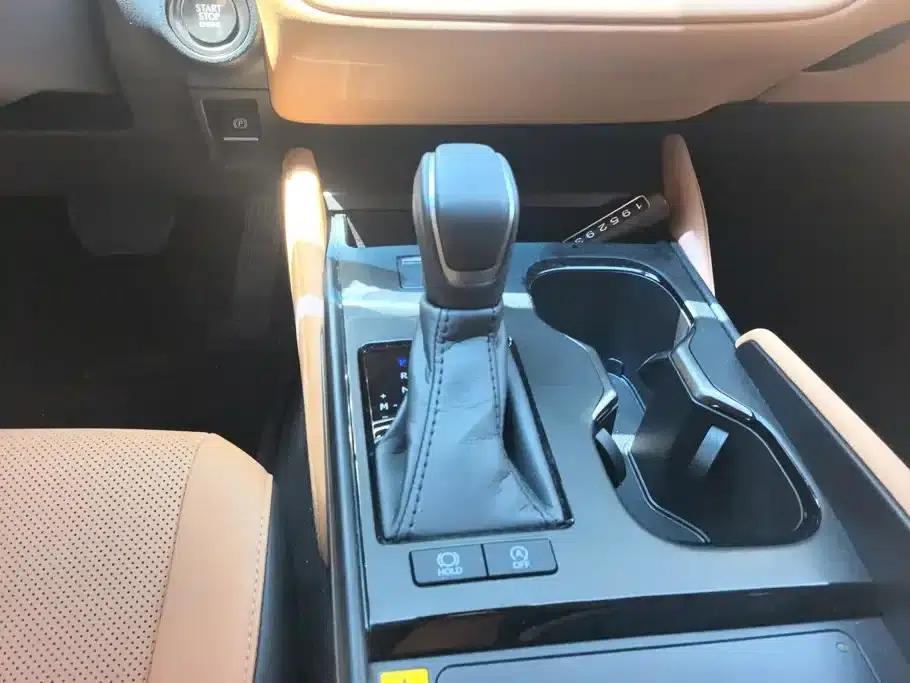 Lexus ES 2025 200 Premium Edition — миниатюра 16