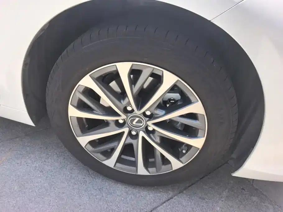 Lexus ES 2025 200 Premium Edition — миниатюра 6