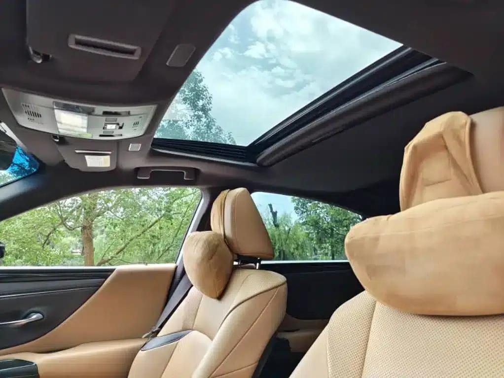 Lexus ES 2020 300h Premium Edition — миниатюра 4