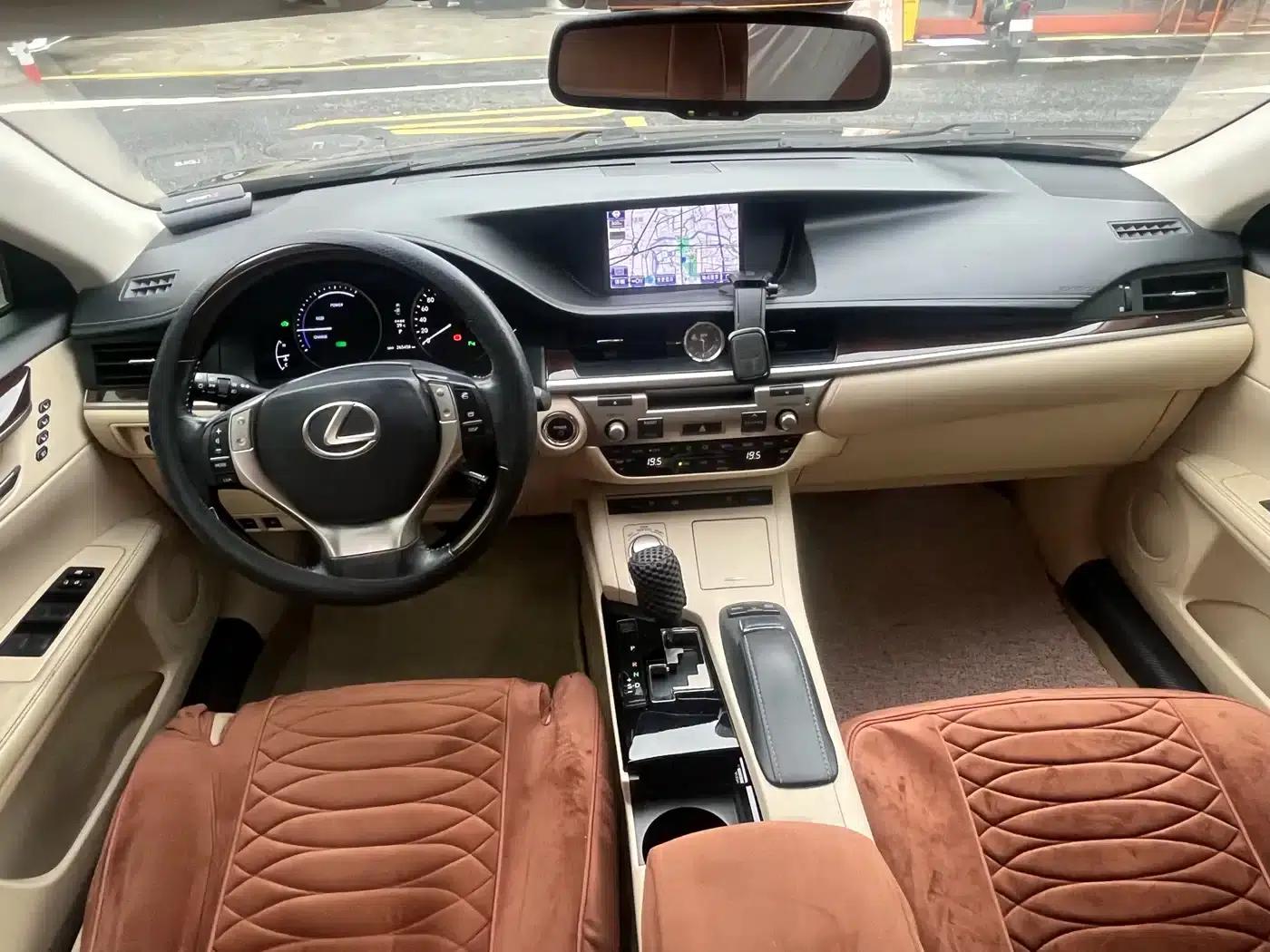 Lexus ES 2013 300h Luxury Edition — миниатюра 6