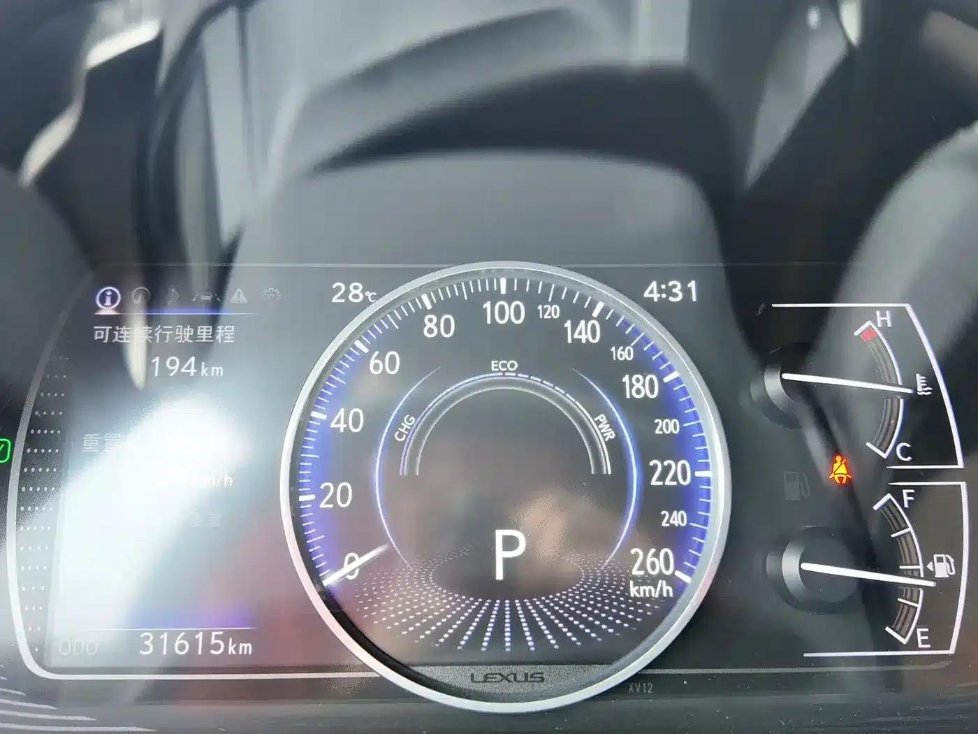 Lexus ES 2022 300h Executive Edition — миниатюра 8