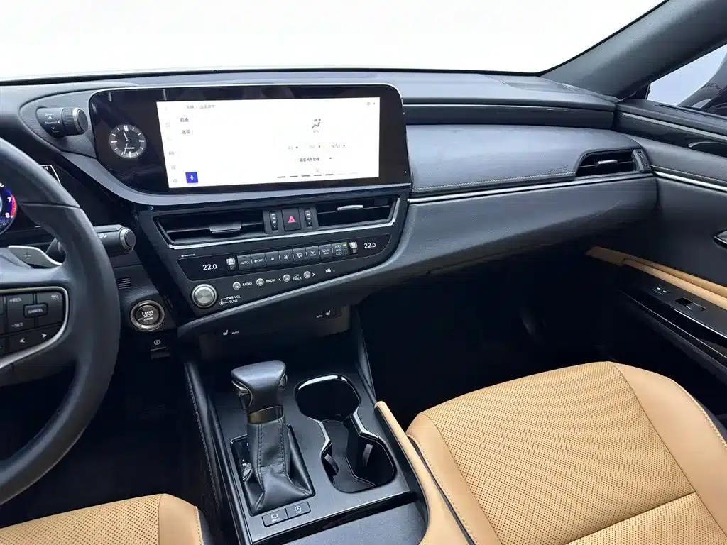 Lexus ES 2022 200 Premium Edition — миниатюра 12