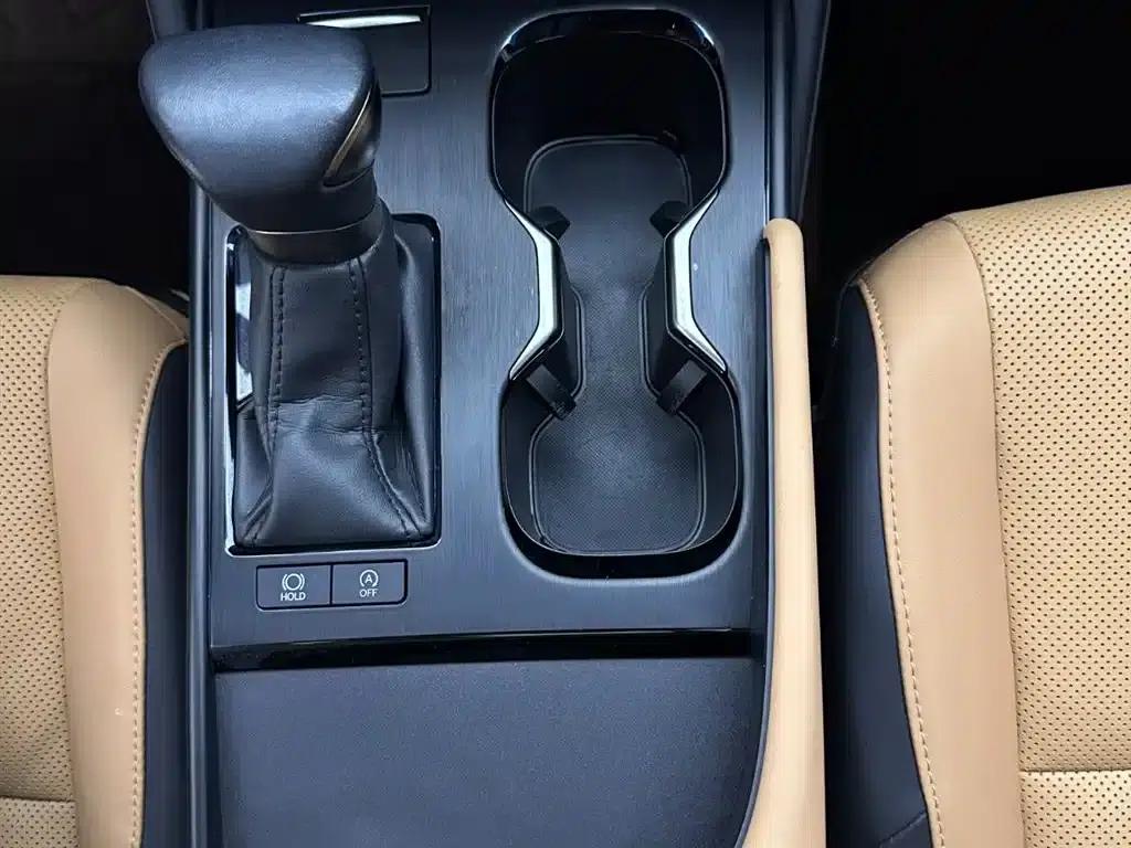 Lexus ES 2022 200 Premium Edition — миниатюра 13