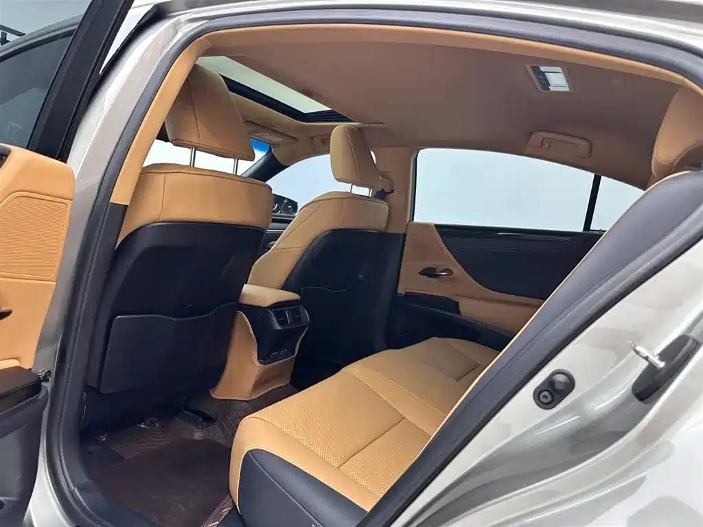 Lexus ES 2022 200 Premium Edition — миниатюра 22