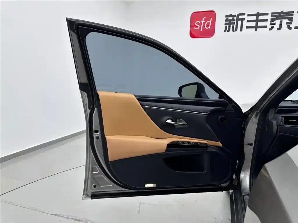 Lexus ES 2022 200 Premium Edition — миниатюра 8