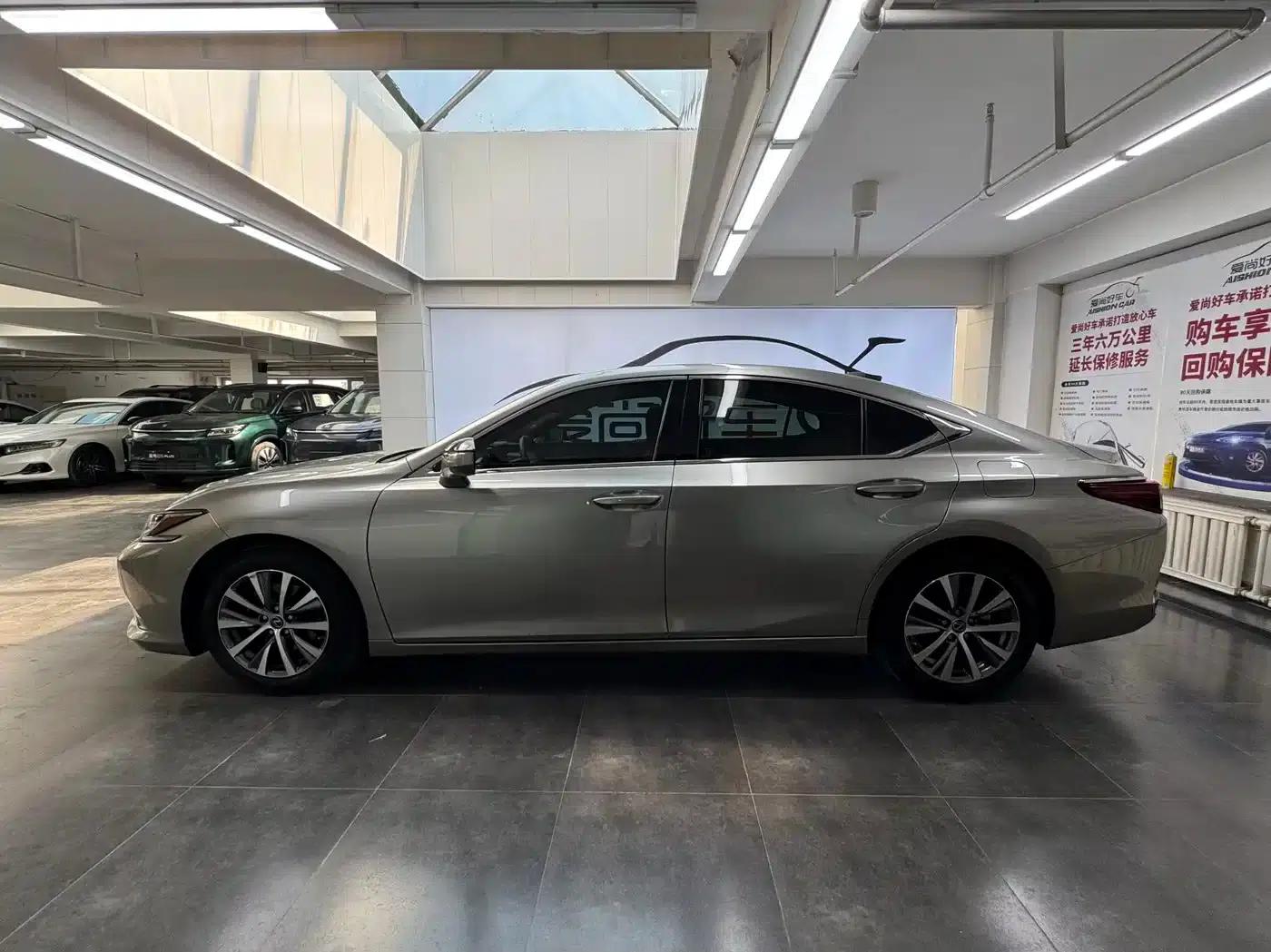 Lexus ES 2018 200 Premium Edition (China V emission standard) — миниатюра 4