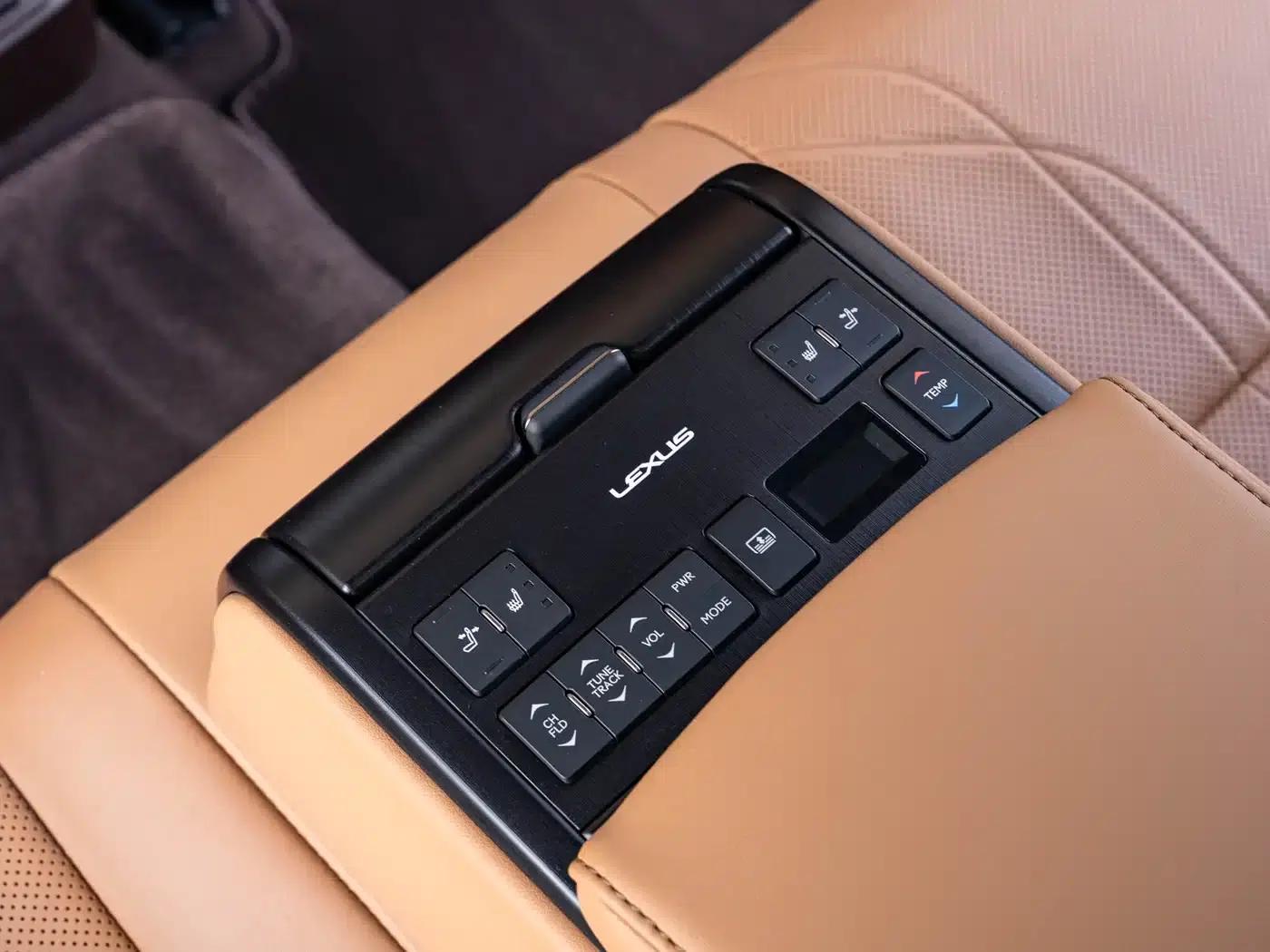 Lexus ES 2018 300h Executive Edition (China V emission standard) — миниатюра 20