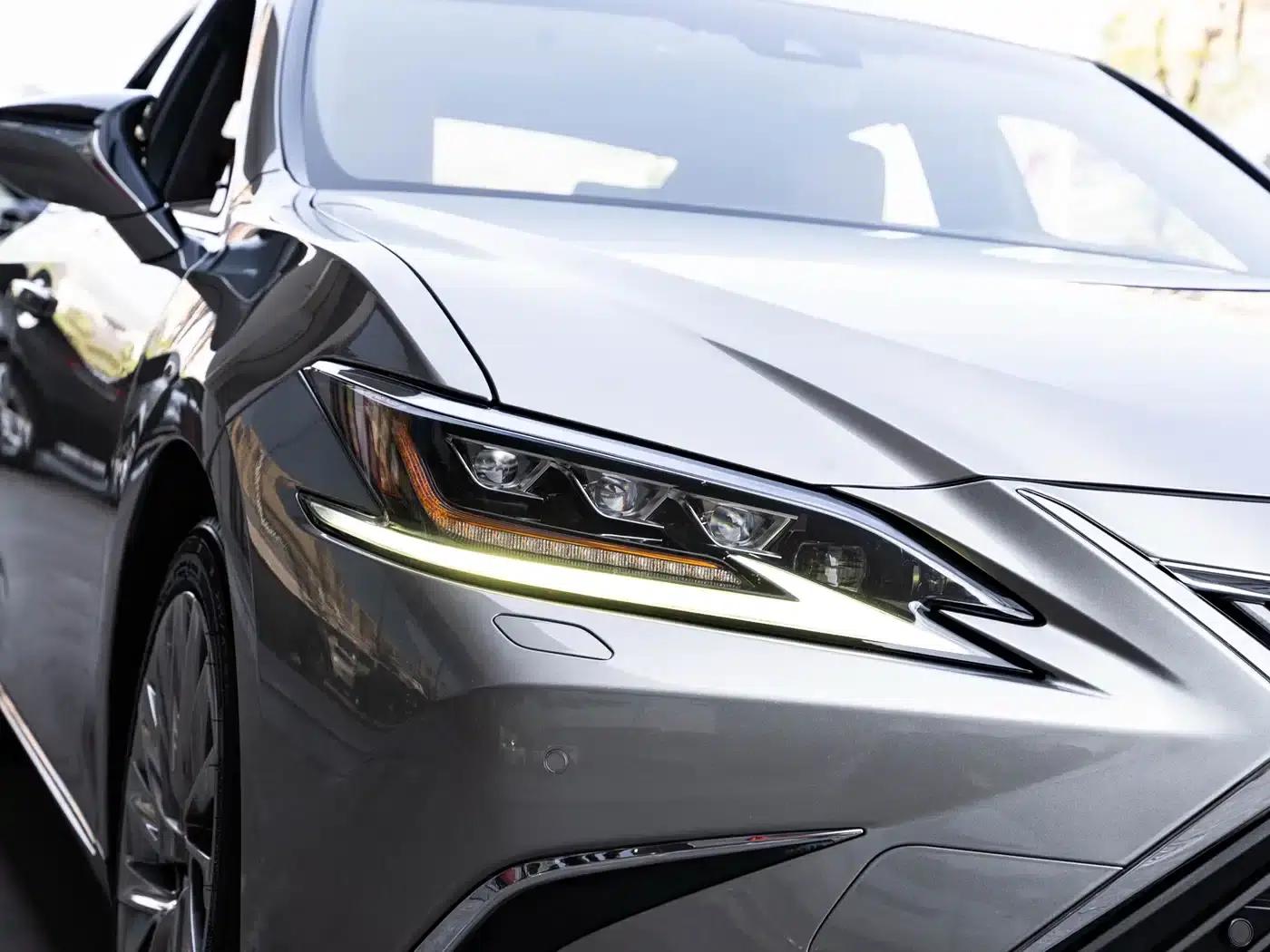 Lexus ES 2018 300h Executive Edition (China V emission standard) — миниатюра 6