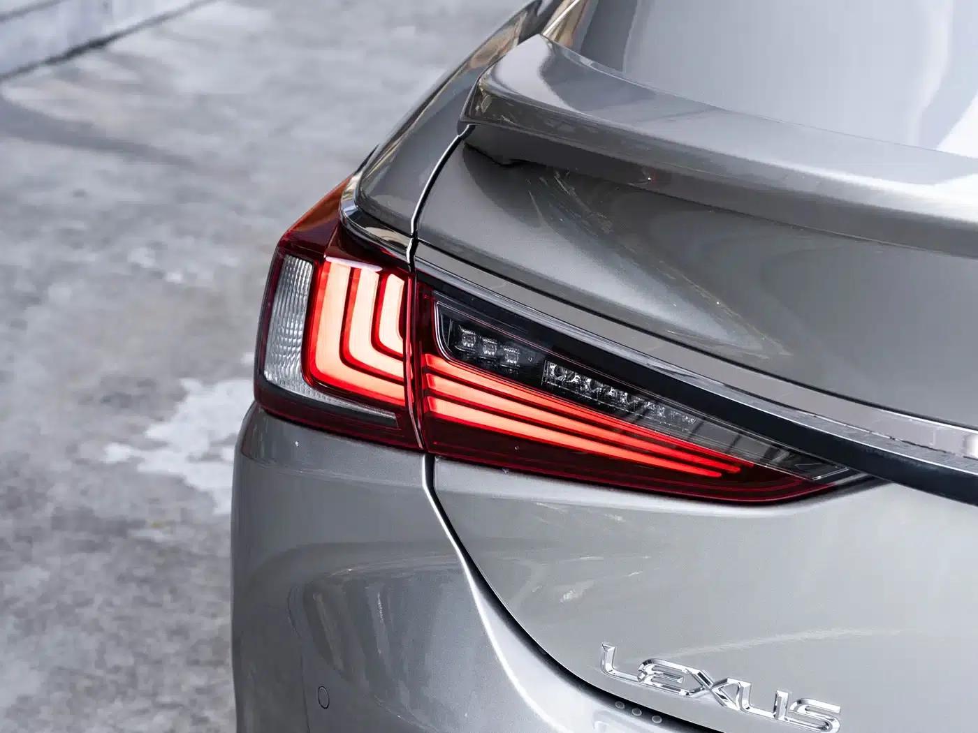 Lexus ES 2018 300h Executive Edition (China V emission standard) — миниатюра 7
