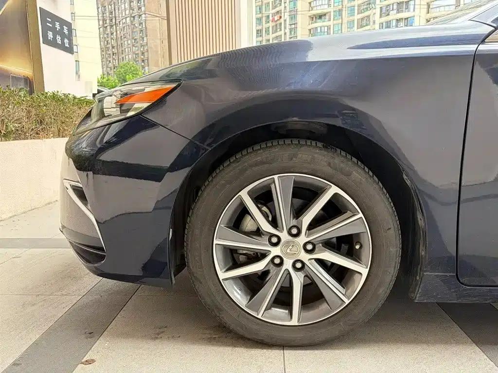 Lexus ES 2015 300h Comfort Edition — миниатюра 11