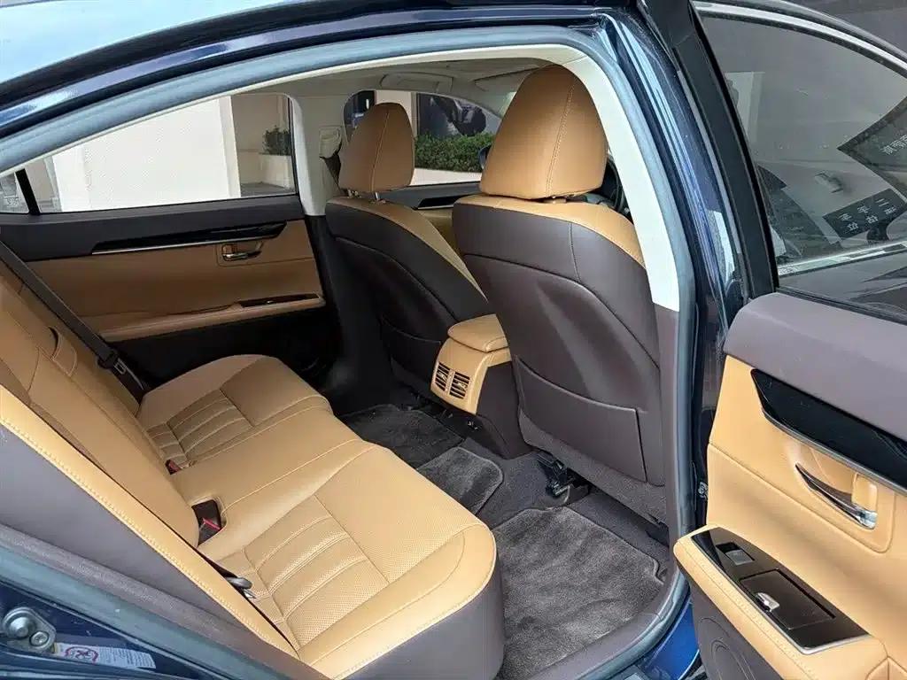 Lexus ES 2015 300h Comfort Edition — миниатюра 9