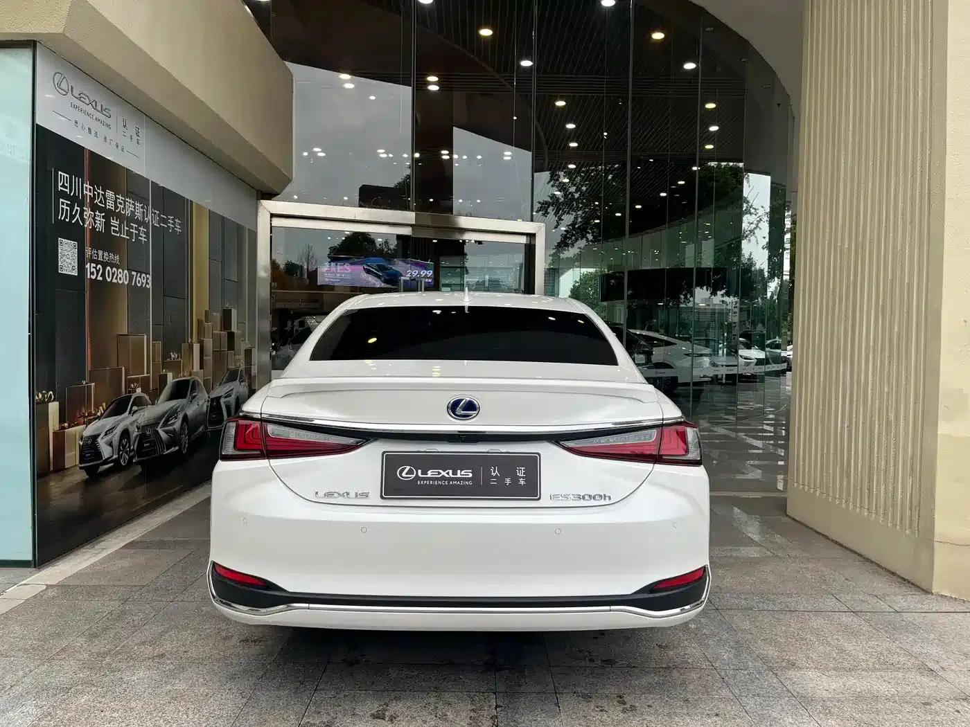 Lexus ES 2021 300h Premium Edition — миниатюра 5