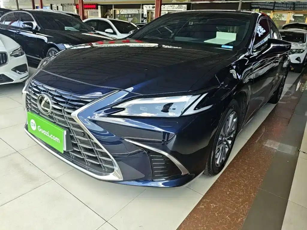 Lexus ES 2025 200 Premium Edition — миниатюра 2