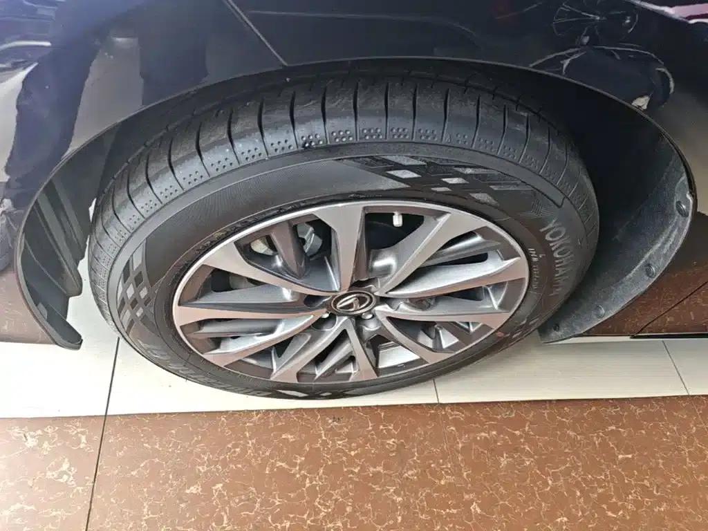 Lexus ES 2025 200 Premium Edition — миниатюра 23