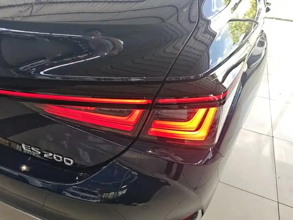 Lexus ES 2025 200 Premium Edition — миниатюра 8
