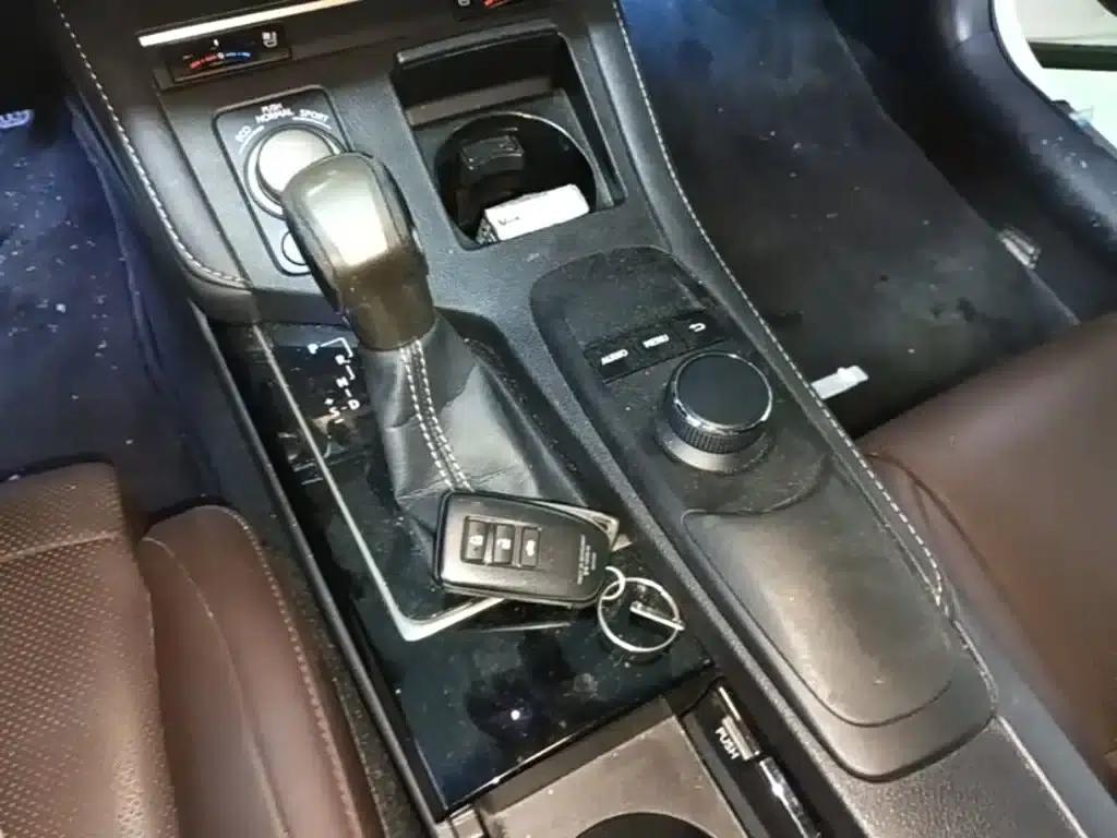 Lexus ES 2017 30th Anniversary Edition — миниатюра 14