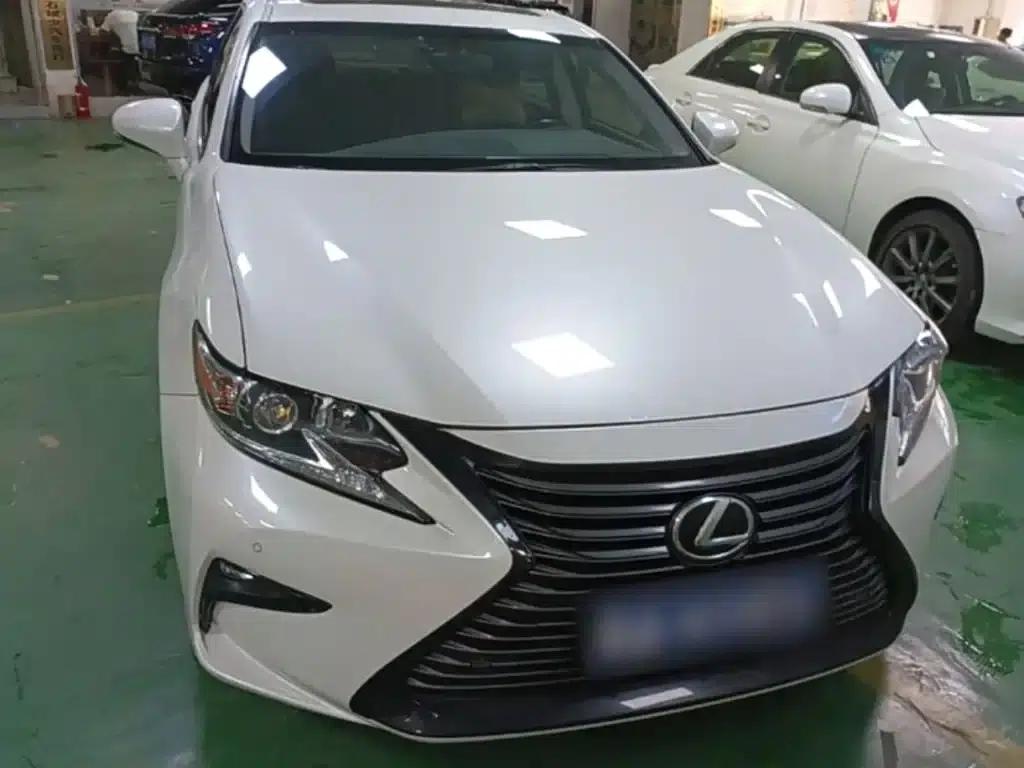 Lexus ES 2017 30th Anniversary Edition — миниатюра 3