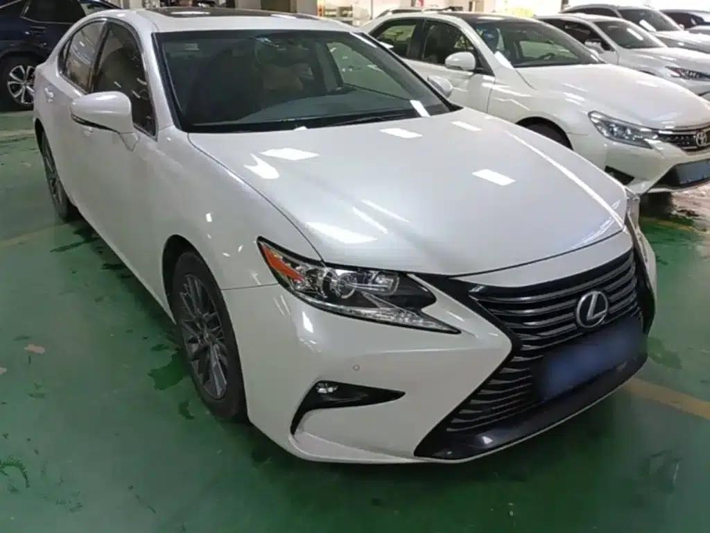 Lexus ES 2017 30th Anniversary Edition — миниатюра 4
