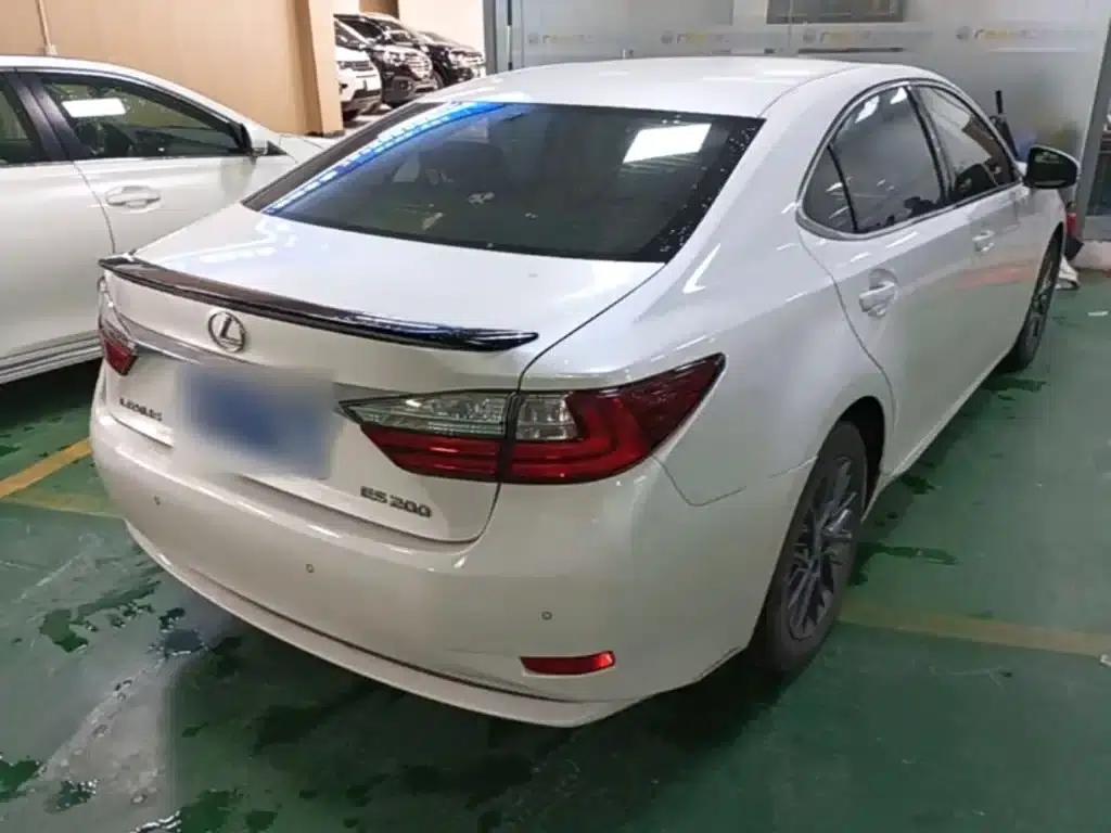 Lexus ES 2017 30th Anniversary Edition — миниатюра 7