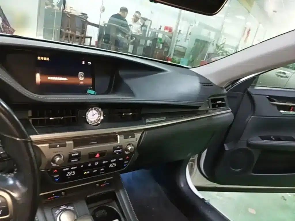 Lexus ES 2017 30th Anniversary Edition — миниатюра 10