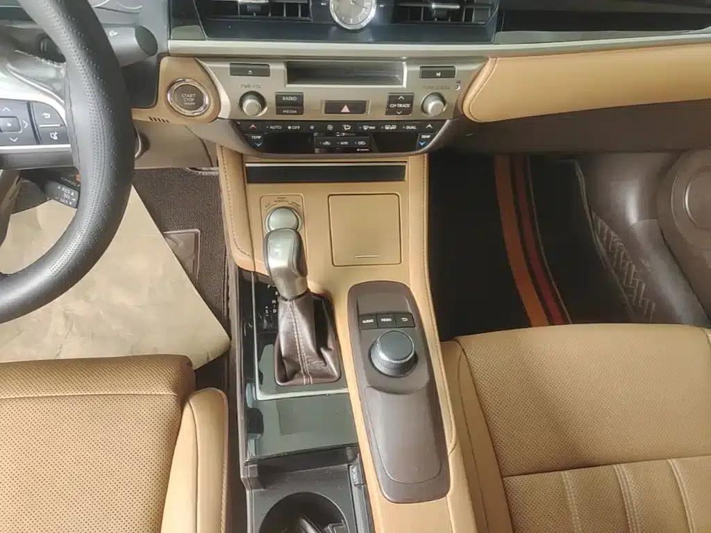 Lexus ES 2015 200 Elite Edition — миниатюра 14