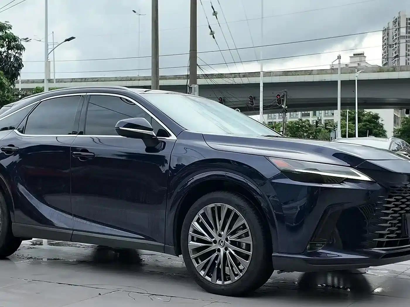 Lexus RX 2023 350h AWD Premium Edition — миниатюра 2