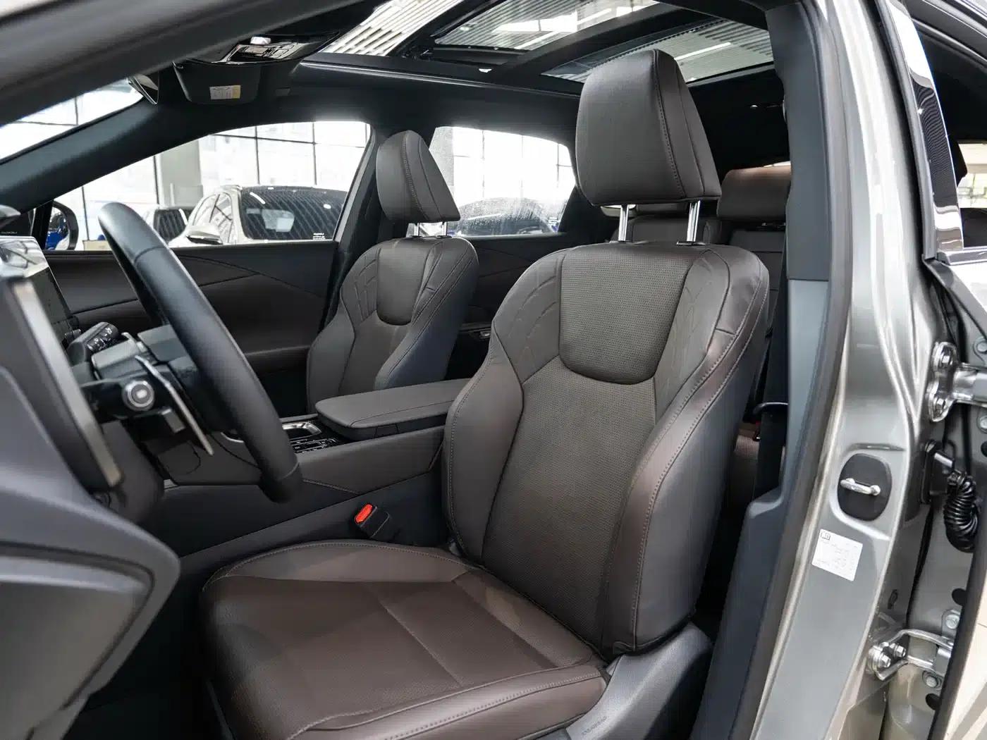 Lexus RX 2025 350h AWD Premium Edition — миниатюра 11