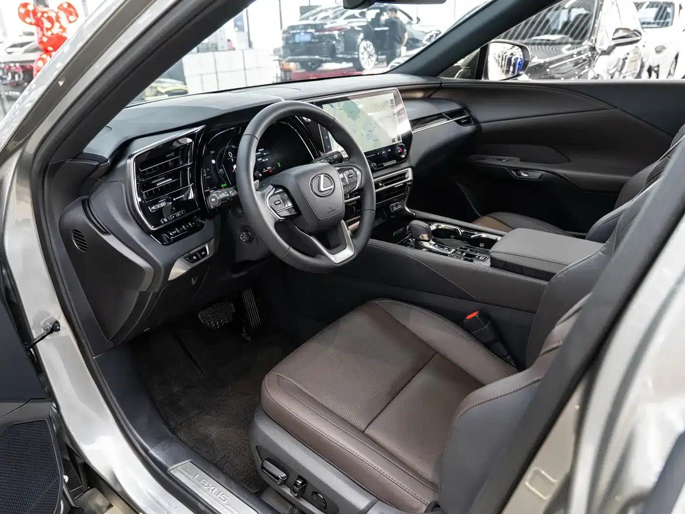 Lexus RX 2025 350h AWD Premium Edition — миниатюра 9