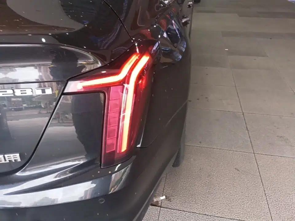 Cadillac CT5 2023 28T Luxury Edition (Standard Version) — миниатюра 9