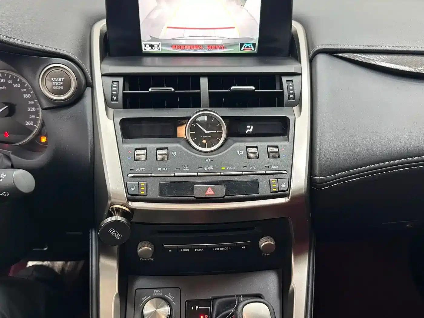 Lexus NX 2020 200 AWD Sport Edition (China V Emission Standard) — миниатюра 13