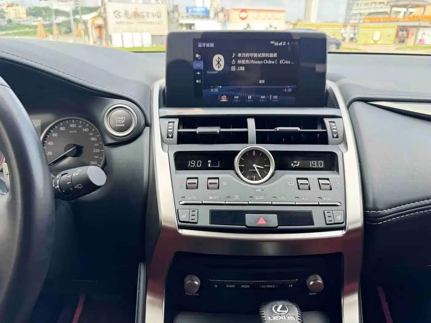 Lexus NX 2020 200 AWD Sport Edition (China V Emission Standard) — миниатюра 14