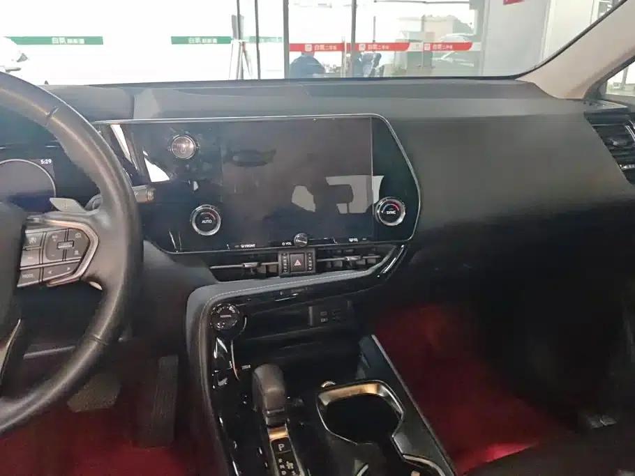 Lexus NX 2022 350h Front-Wheel Drive Skyactiv-X Edition — миниатюра 13