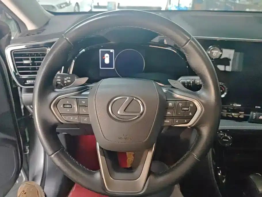 Lexus NX 2022 350h Front-Wheel Drive Skyactiv-X Edition — миниатюра 15