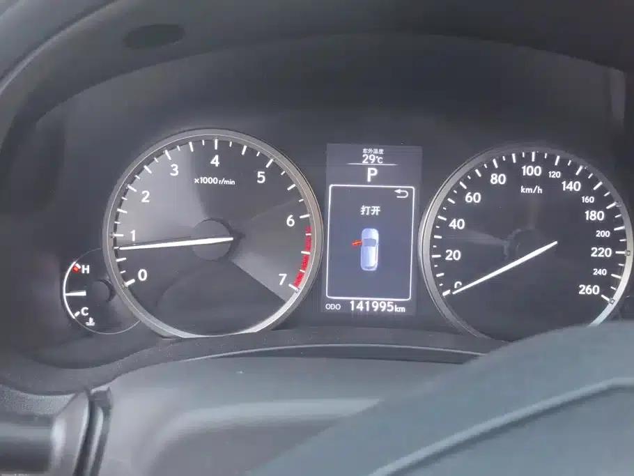 Lexus NX 2015 200 AWD Sport Edition — миниатюра 14