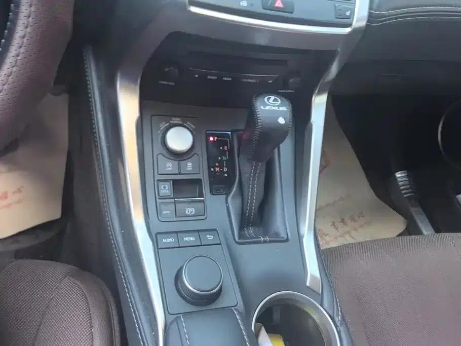 Lexus NX 2015 200 AWD Sport Edition — миниатюра 16