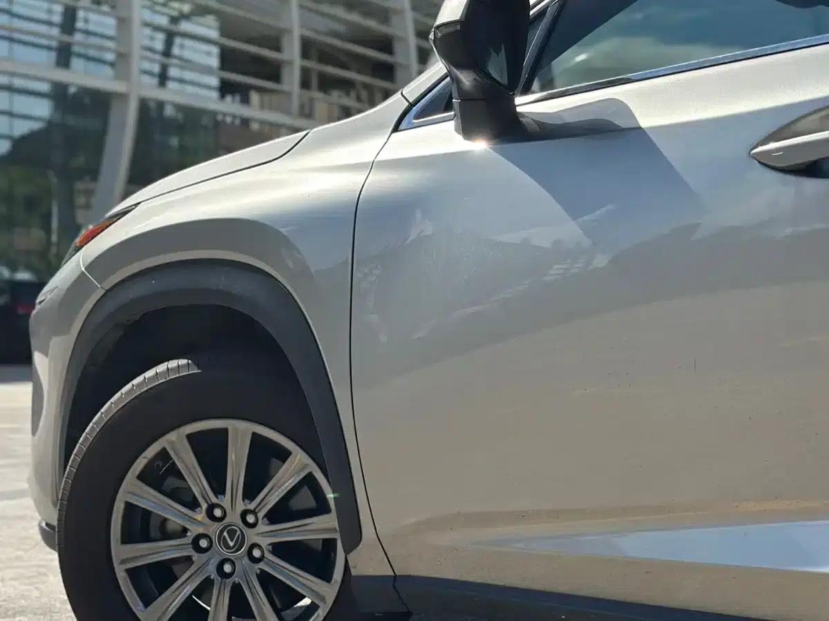 Lexus NX 2018 300h FWD Sport Edition (China V Emission Standard) — миниатюра 11