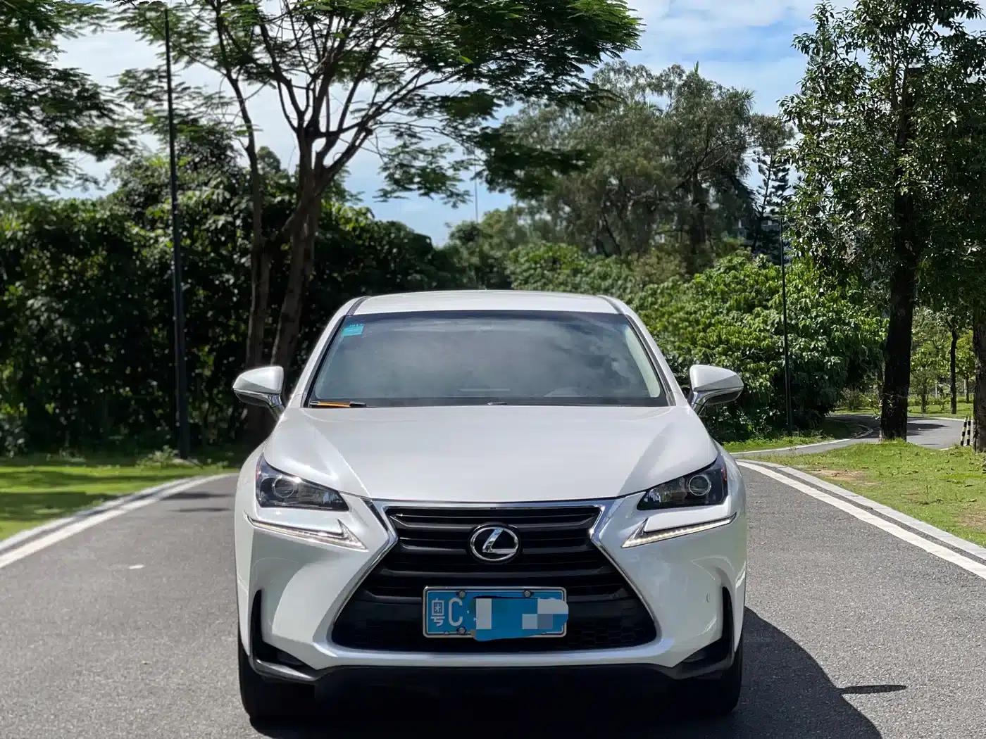 Lexus NX 2015 200 FWD Sport Edition — миниатюра 2