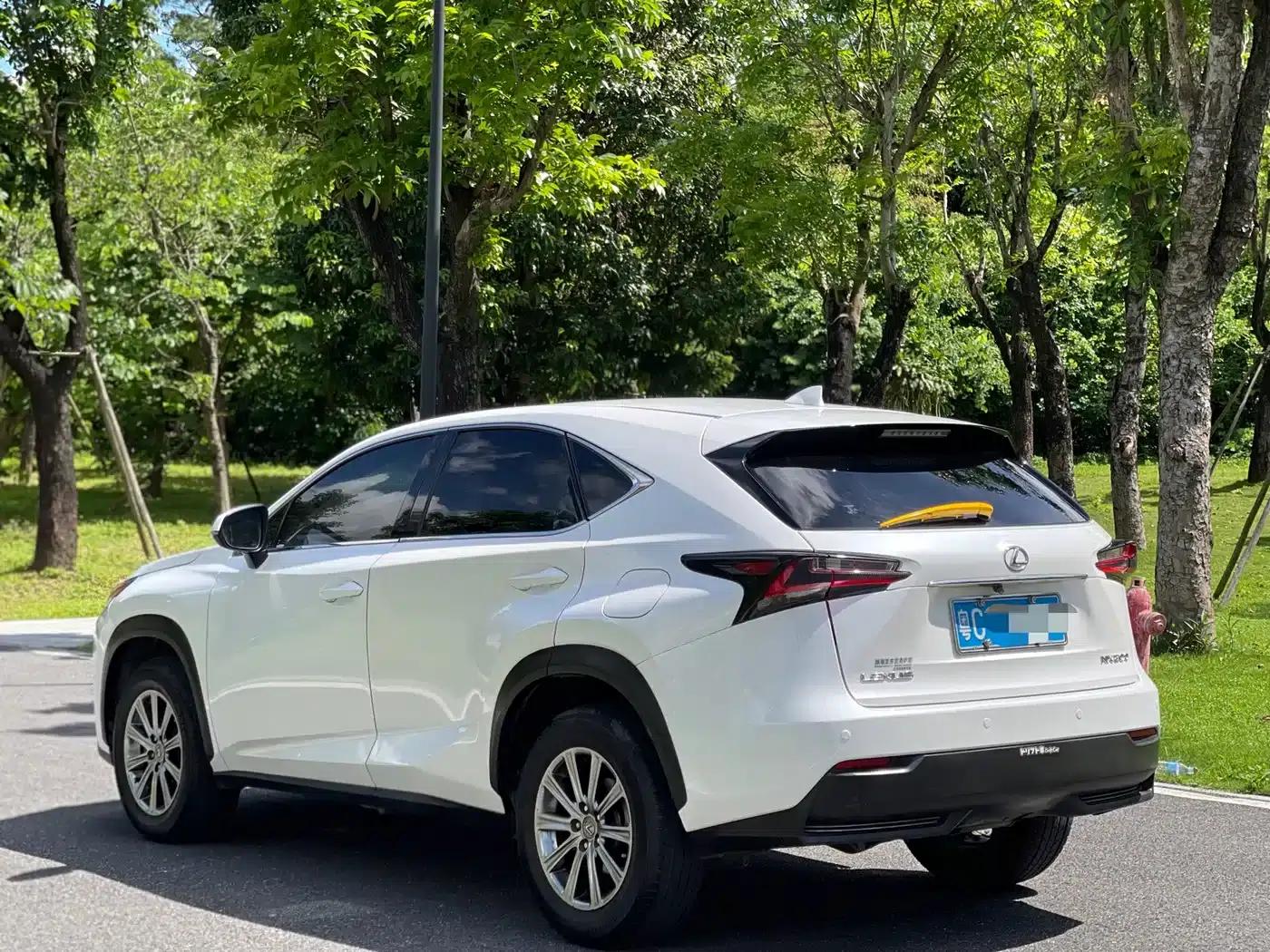 Lexus NX 2015 200 FWD Sport Edition — миниатюра 7