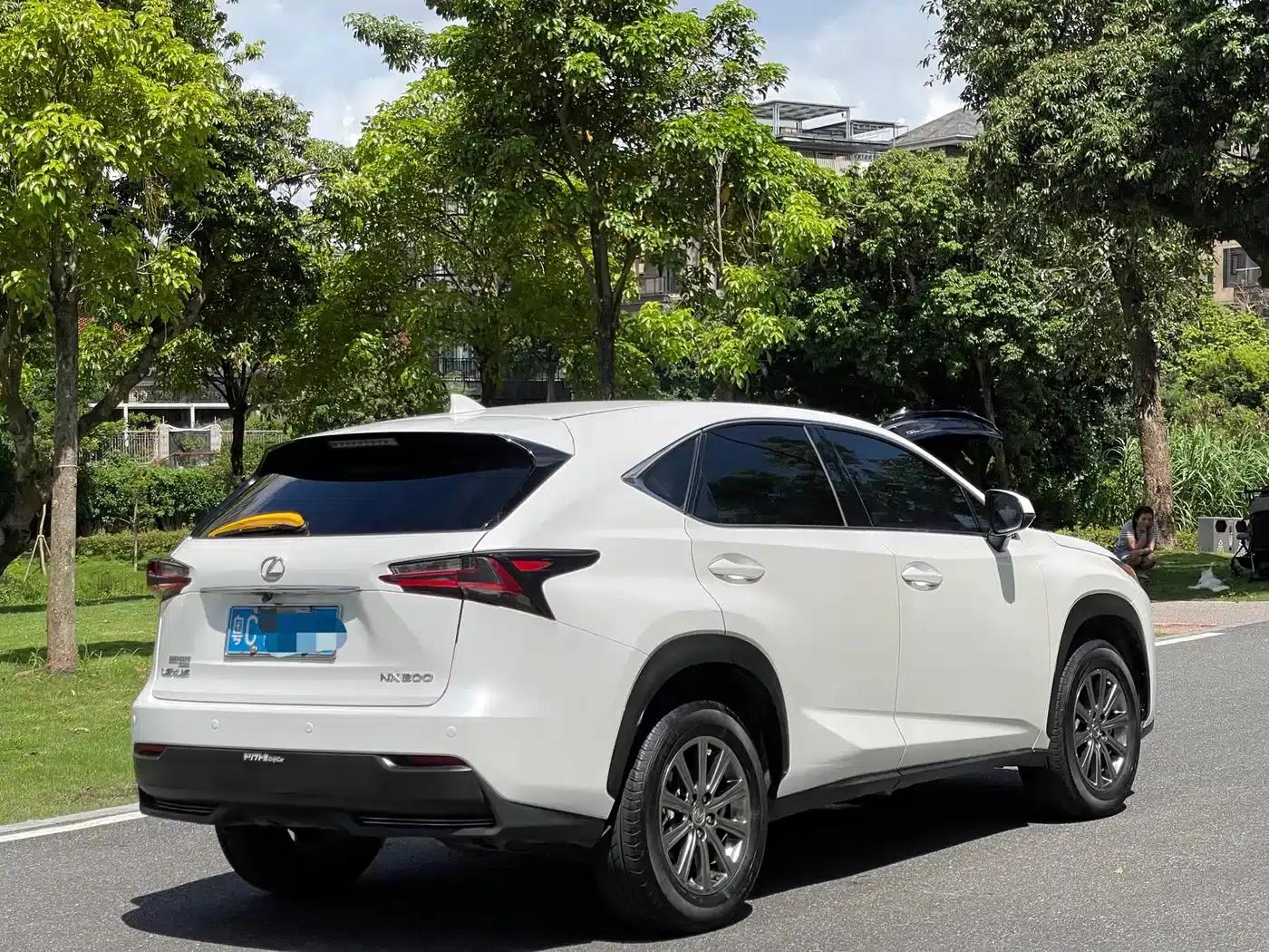Lexus NX 2015 200 FWD Sport Edition — миниатюра 9