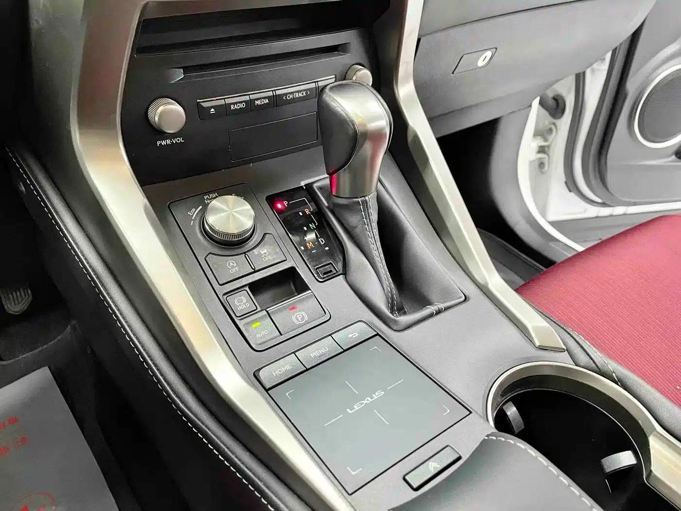 Lexus NX 2018 200 FWD Sport Edition (China V Emission Standard) — миниатюра 12
