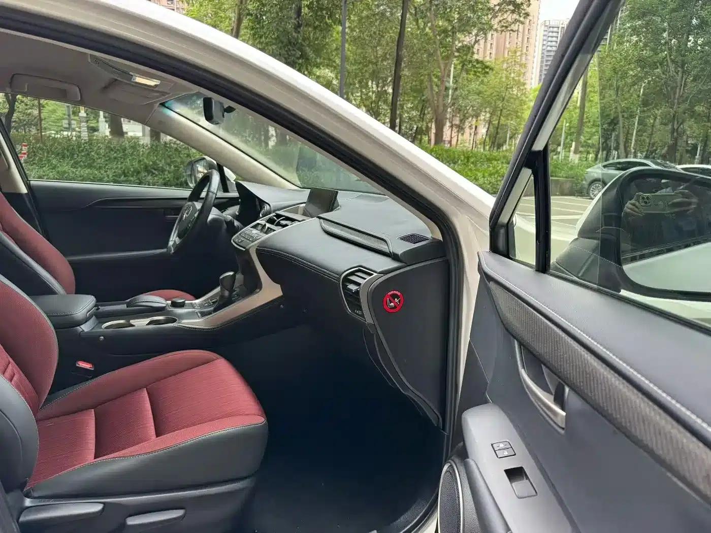 Lexus NX 2015 200 FWD Sport Edition — миниатюра 6