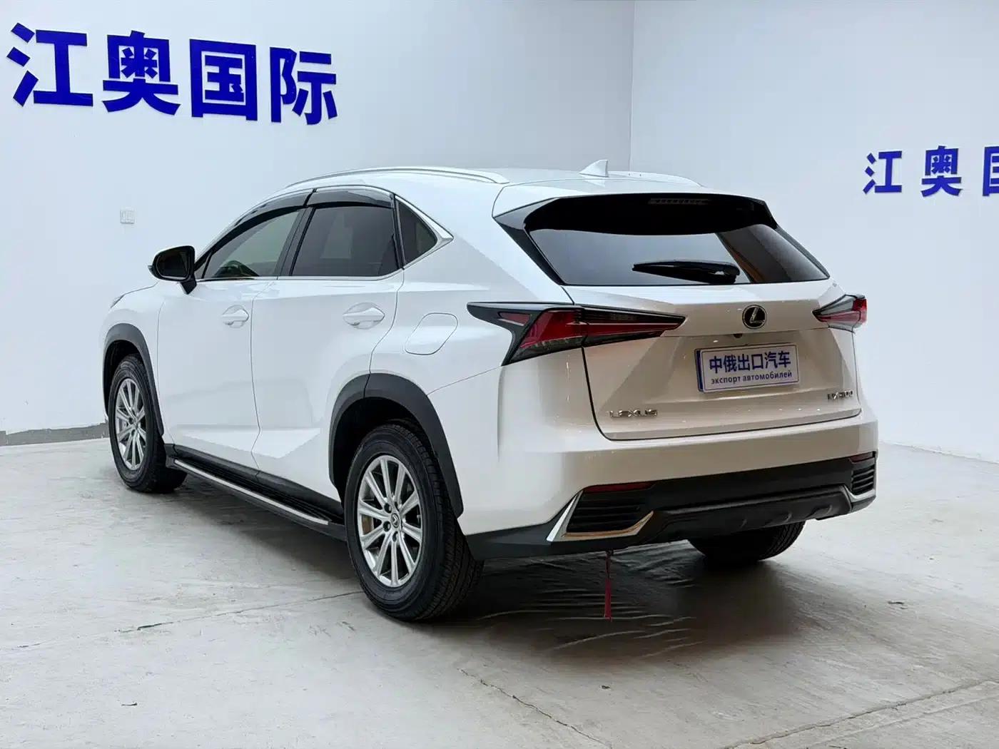 Lexus NX 2017 200 AWD Sport Edition — миниатюра 23