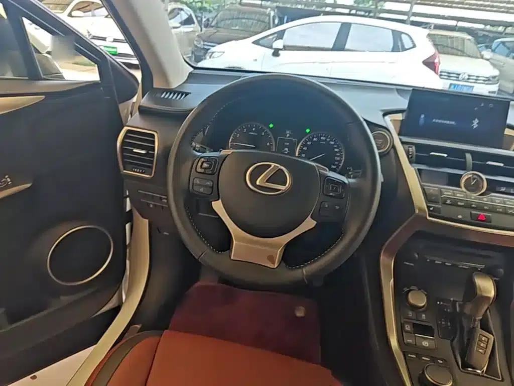 Lexus NX 2015 200 AWD Sport Edition — миниатюра 11