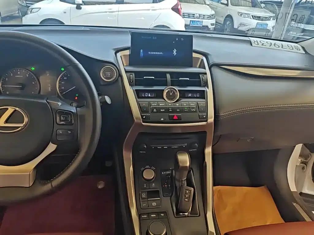 Lexus NX 2015 200 AWD Sport Edition — миниатюра 13