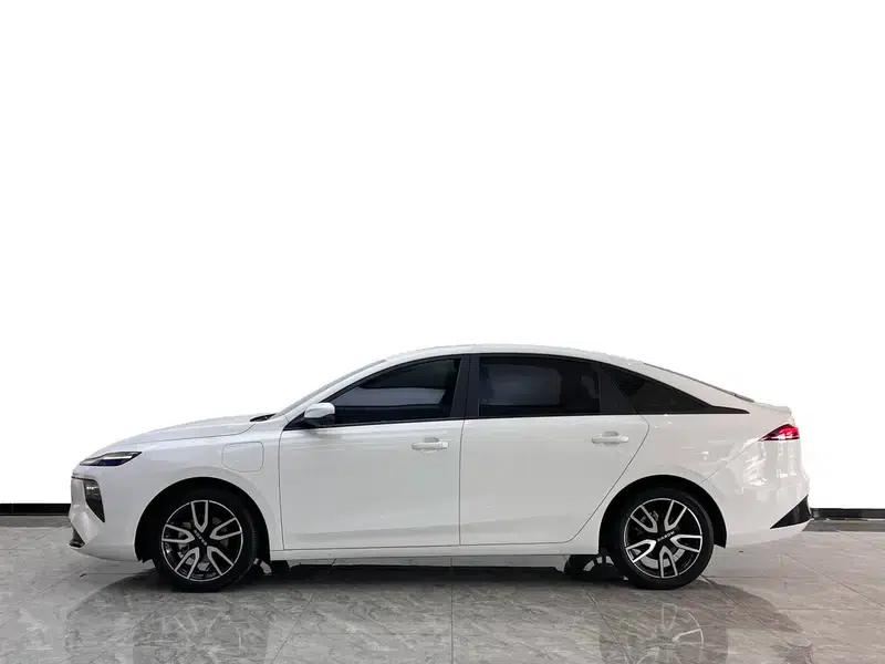 Roewe D6 2025 450km Premium Edition — миниатюра 3