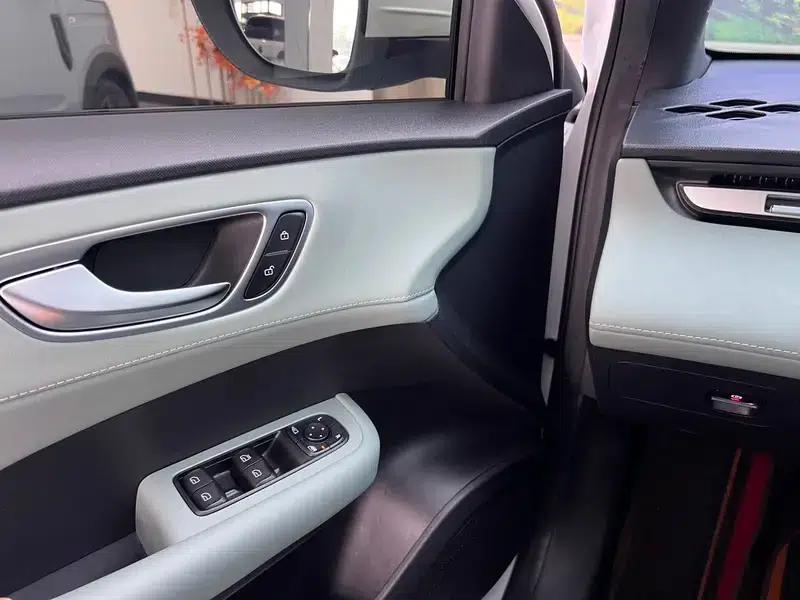 Roewe D6 2025 450km Premium Edition — миниатюра 6